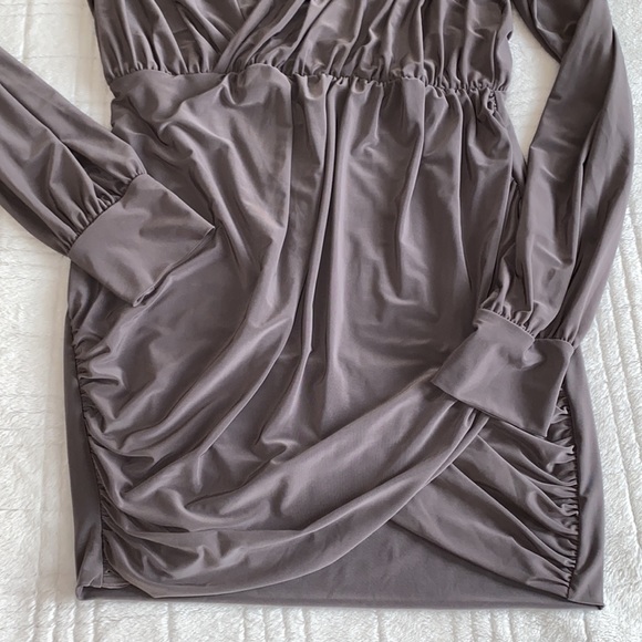 New olive/grey dress 🤍 - Picture 2 of 5